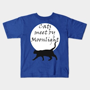 Cats meet by Moonlight Kids T-Shirt